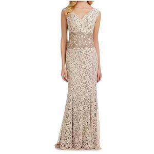 Tadashi Shoji
Scalloped V-Neck Sleeveless Two Tone Corded Lace Gown